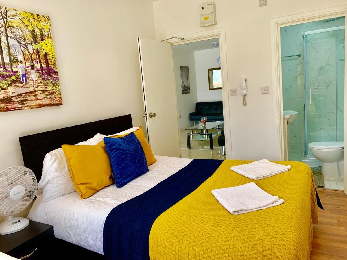 Spacious 2 Bedrooms 2 Baths With Garden And Parking Апартаменты