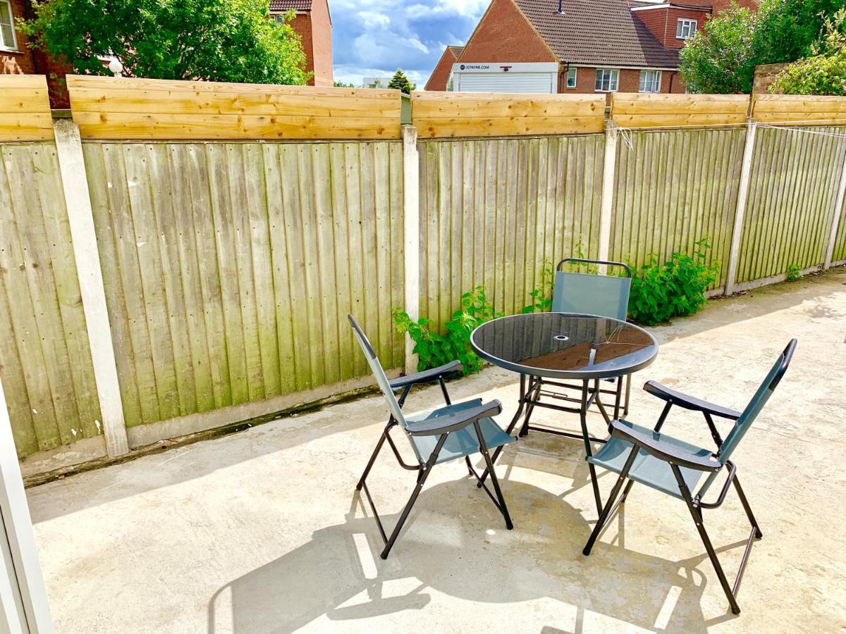 Spacious 2 Bedrooms 2 Baths With Garden And Parking Лондон